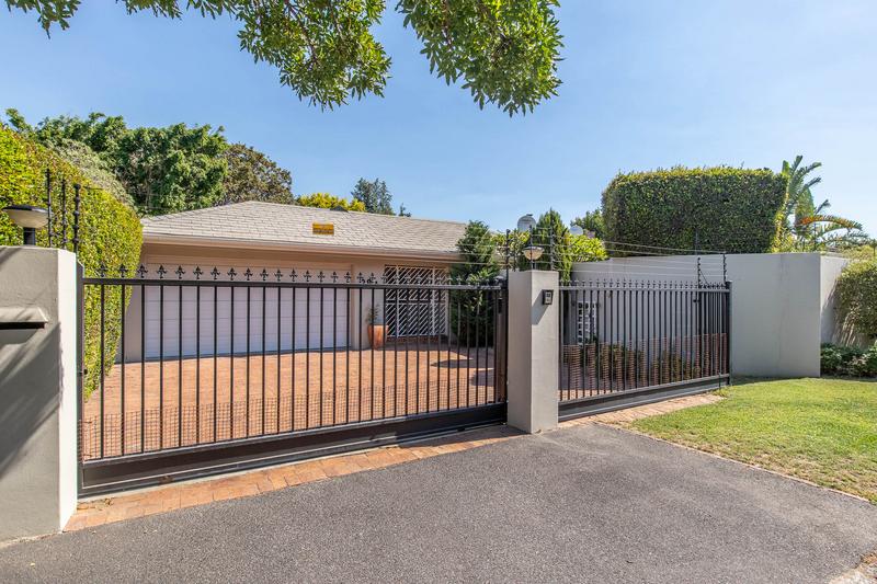 To Let 3 Bedroom Property for Rent in Constantia Western Cape